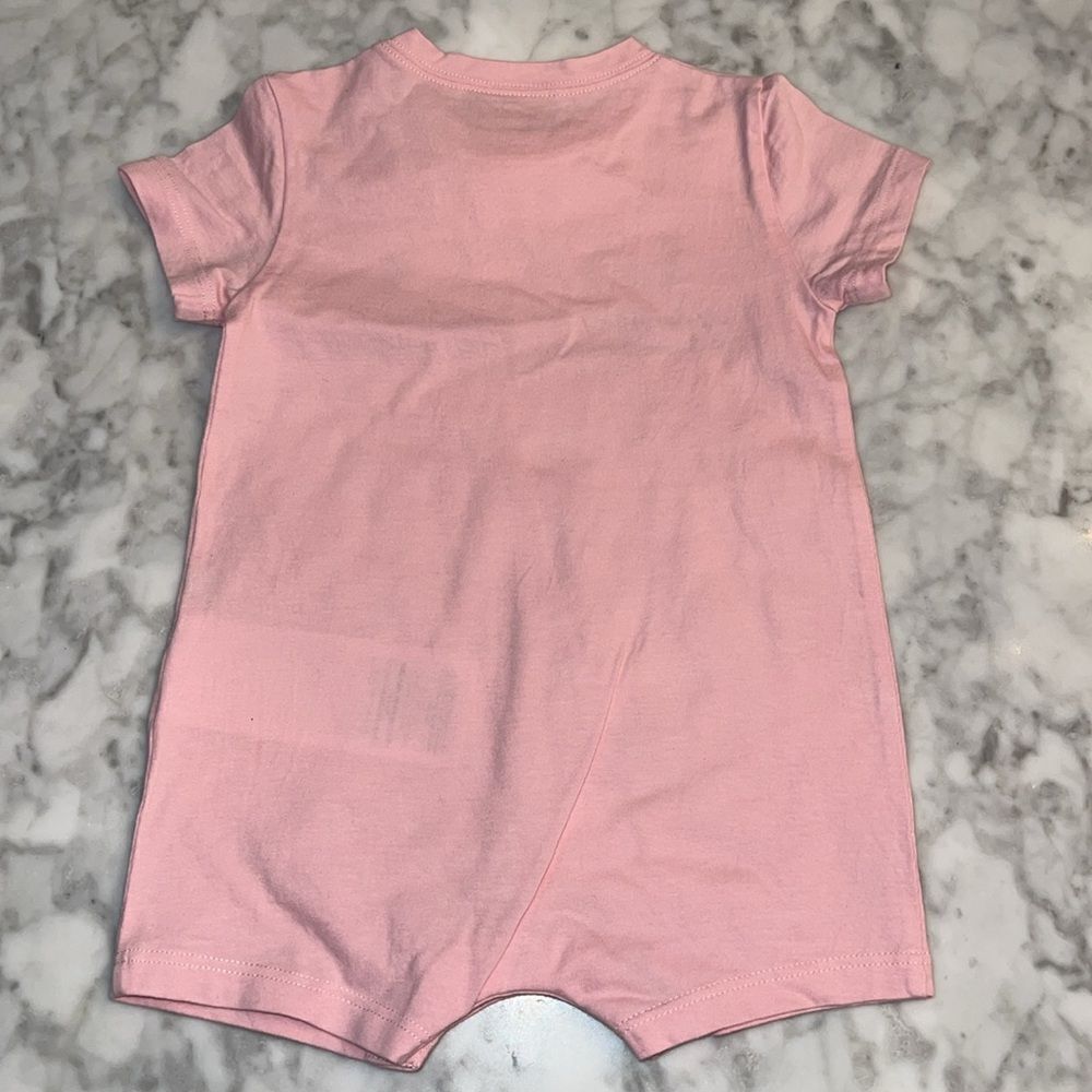 GUCCI PINK LOGO 3 PIECE BABYSUIT GIFT SET 3/6M - Picture 13 of 15